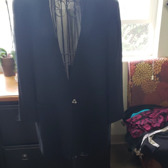 Suit - Picture 1 of 6